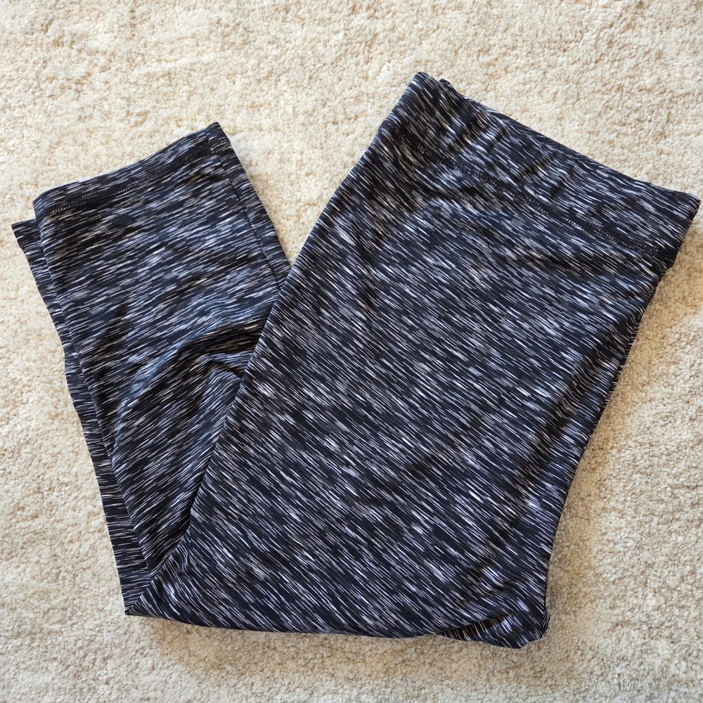 Livi Active Lane Bryant Womens 18/20 Capri Leggings Space Dye Black White Yoga